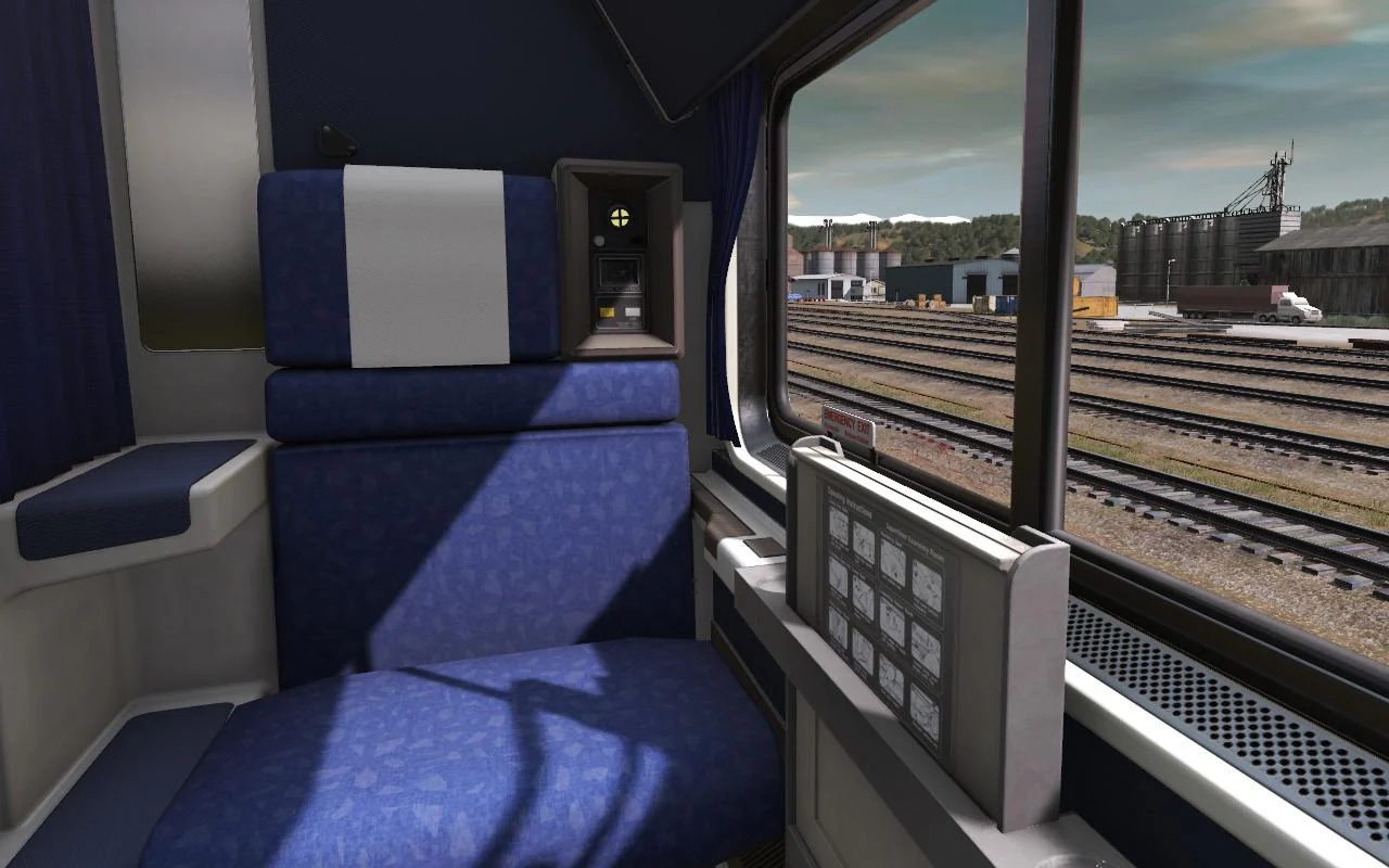 Amtrak Superliners - Image 6
